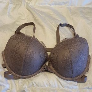 Victoria Secret 34DD (E)  Very Sexy push up/pigeonnant Lavender Gray color bra